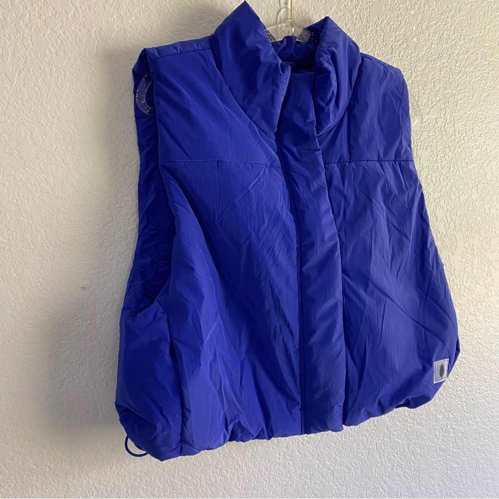 NEW Free People Movement Puffer Cropped Blue Vest Insulated Zip Up - Picture 5 of 9